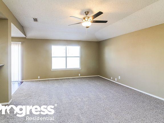2nd image of 920 Greenbend Dr