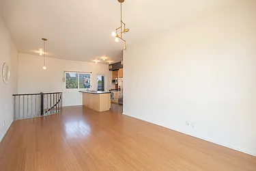 Rented by R New York