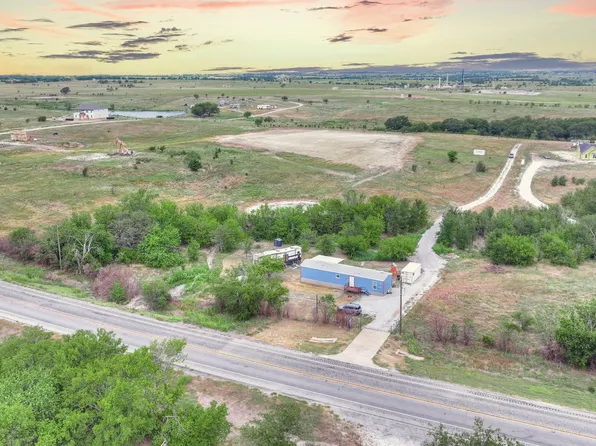 9105 51 Farm To Market Rd, Decatur, TX 76234