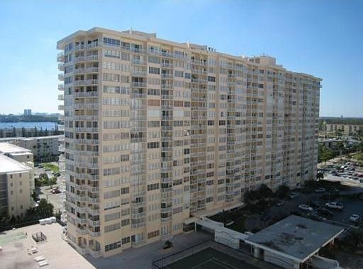 1st image of 18031 Biscayne Blvd #7023