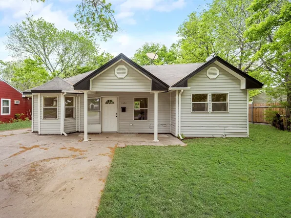 1661 Bell Ave, Blue Mound, TX 76131