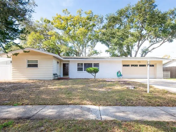 1824 Chateau Dr W, Clearwater, FL 33756