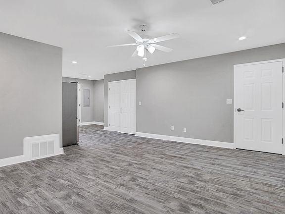 5th image of 2331 Peachwood Cir NE