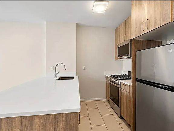 4th image of 2750 Frederick Douglass Blvd