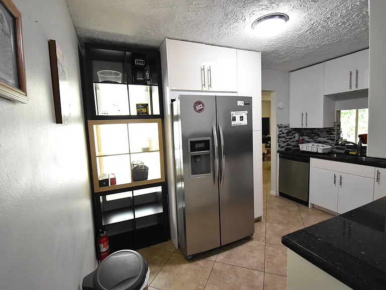 9426 Southampton Pl — Photo 8
