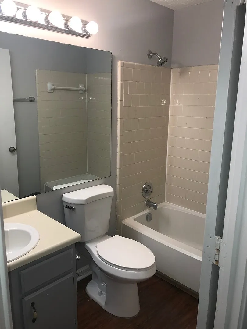 Great 2 bedroom 2.5 bathroom townhome in Doraville!! — Photo 3