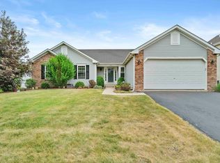 374 Fox Bend Cir, Bolingbrook, IL 60440