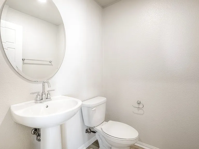 40530 Melrose Dr — Photo 3