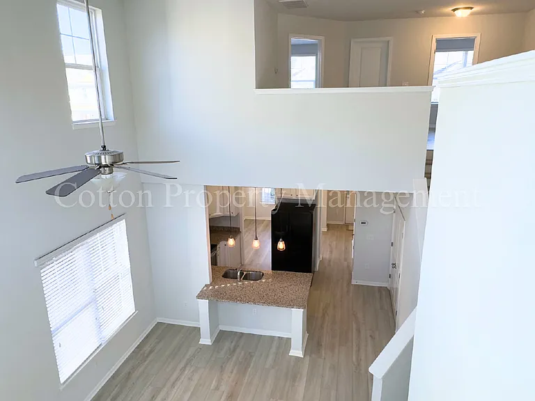 7313 Chipley Dr — Photo 35