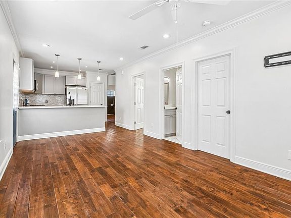 5th image of 9028 Marks St