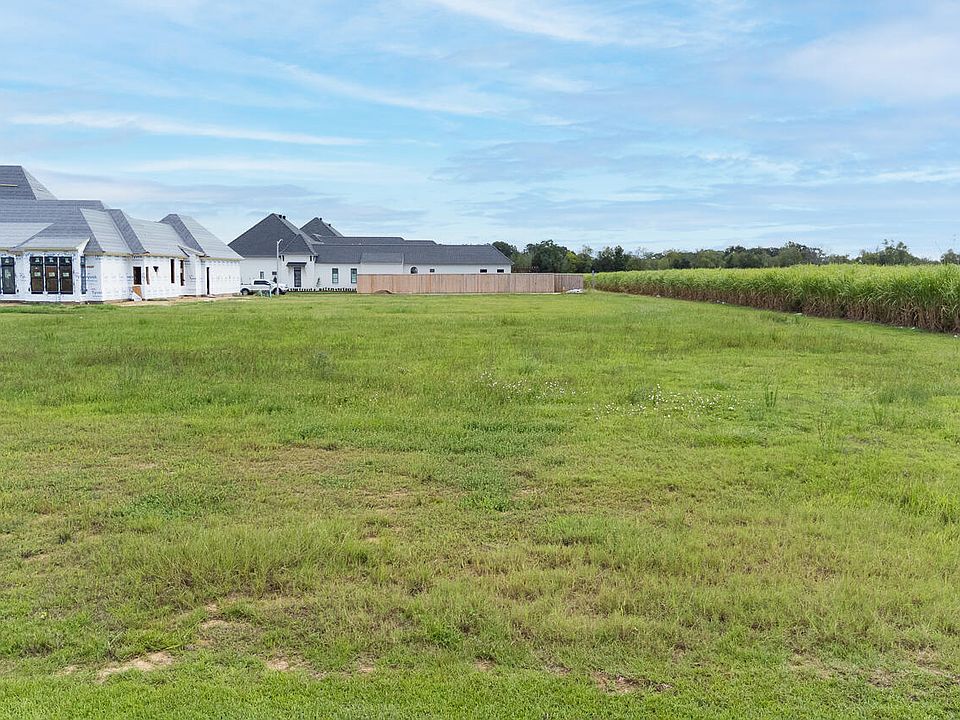 1st image of 203 Saltmeadow Ln