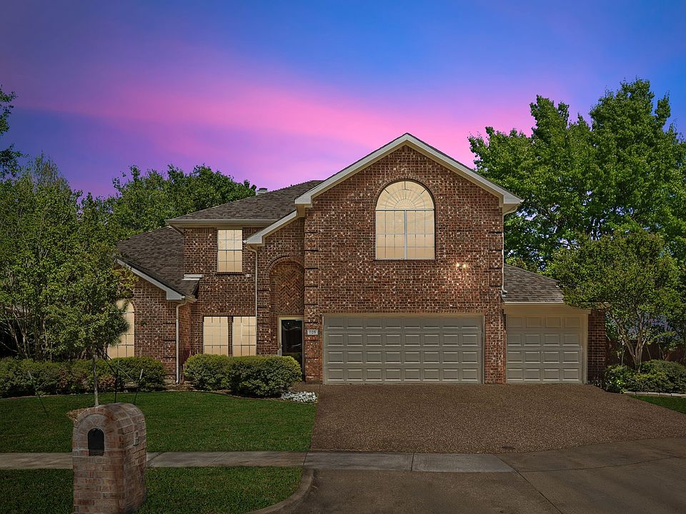 1st image of 825 Hillside Dr