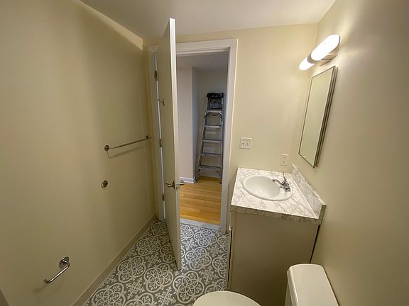4th image of 40A Boylston St #707