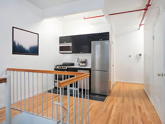 2nd image of 163 Attorney St APT 1B
