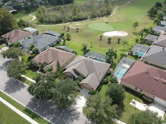4th image of 323 Walton Heath Dr