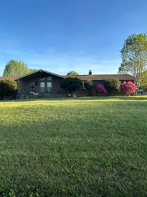 Chapman Overlook Dr, Seymour — Photo 2