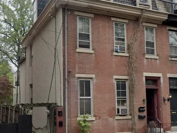 219 Wood St, Burlington, NJ 08016