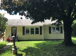 37 Center St, Schaghticoke, NY 12154