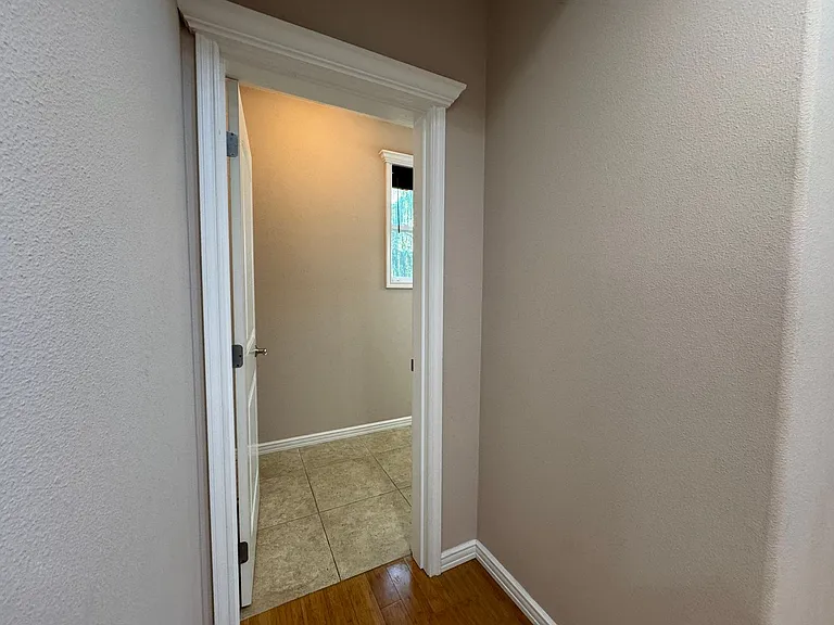 4467 Castlerock Dr — Photo 12