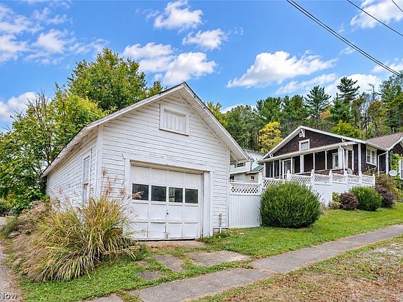 3rd image of 703 N 4th St