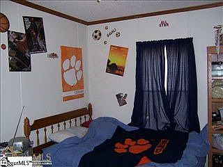 5th image of 145 Woodcliff Dr