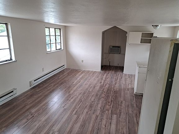 3rd image of 2 N 42nd St