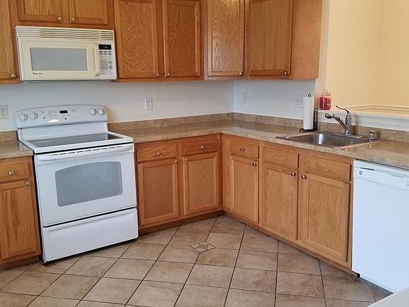 5th image of 753 Marian Dr #1