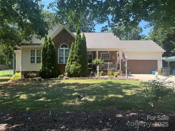 4409 Royal Oaks Dr #1, Lincolnton, NC 28092