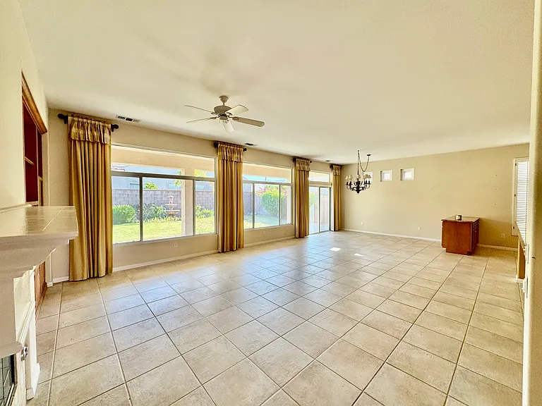 78768 Yellen Dr — Photo 4