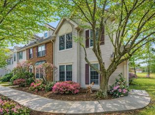 25 Colleen Ct, Kendall Park, NJ