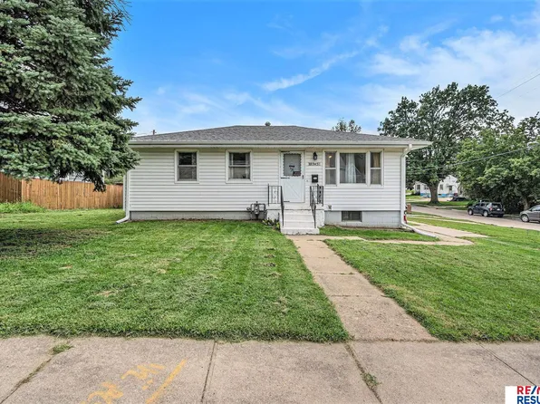 3945 N St, Omaha, NE 68107