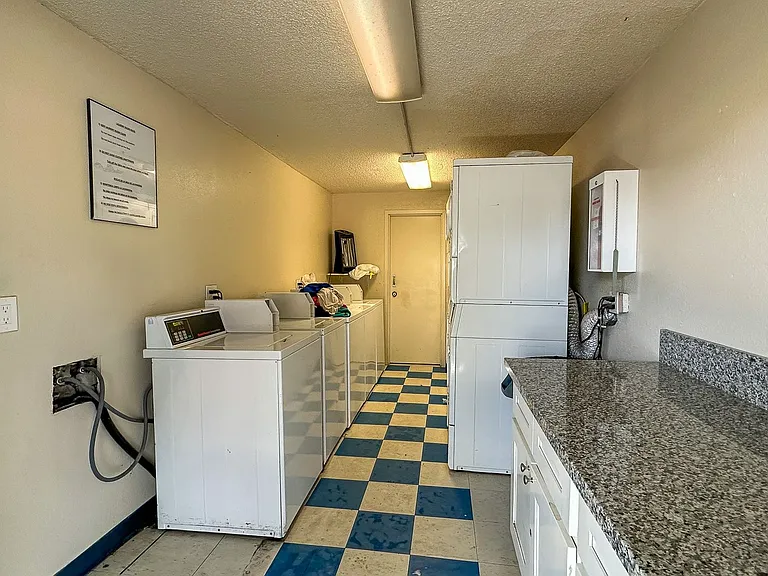 Mountain Vista Apartments — Photo 13