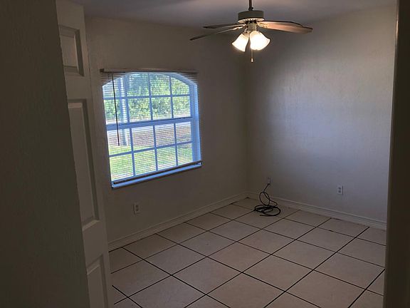 5th image of 4003 3rd St W #4