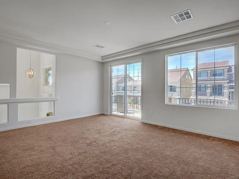 9824 Grey Sands St — Photo 5