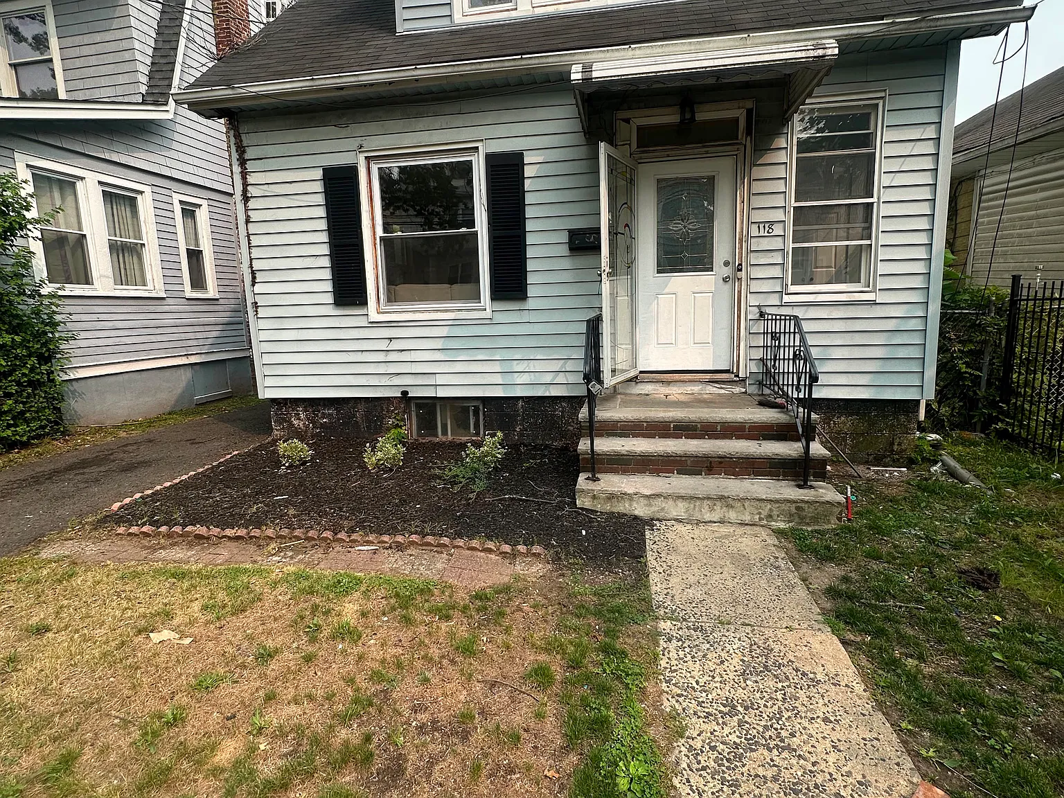 4 bed, 1.5 bath, $2,800 — Photo 1