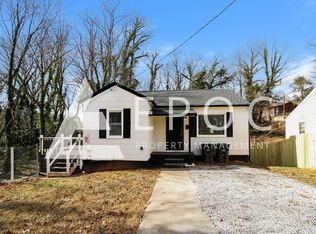 2320 Ivy Ave, Winston Salem, NC 27105