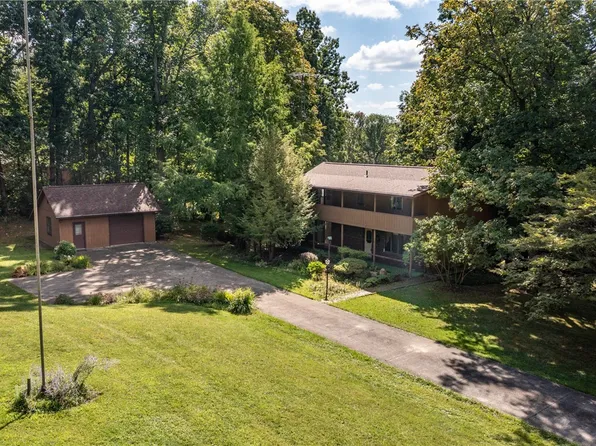 13 Jean Dr, Transfer, PA 16154