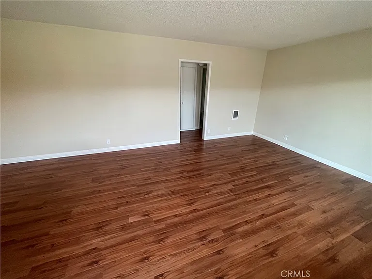 5716 Sultana Ave #6 — Photo 3