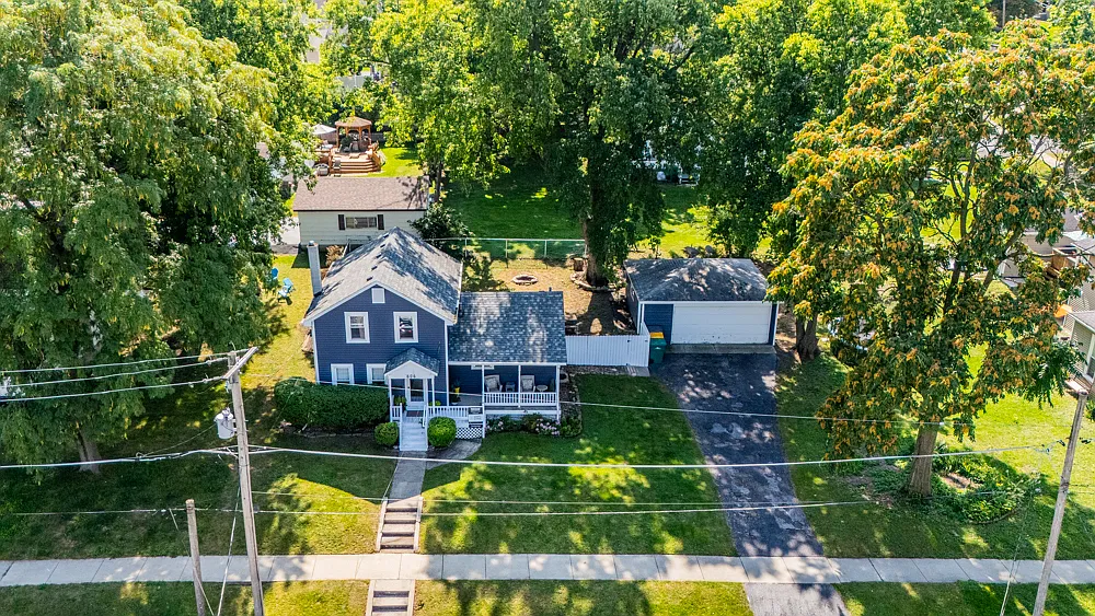 606 Porter St photo 1