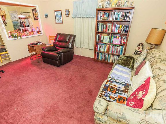 4th image of 18517 S Lois Dr