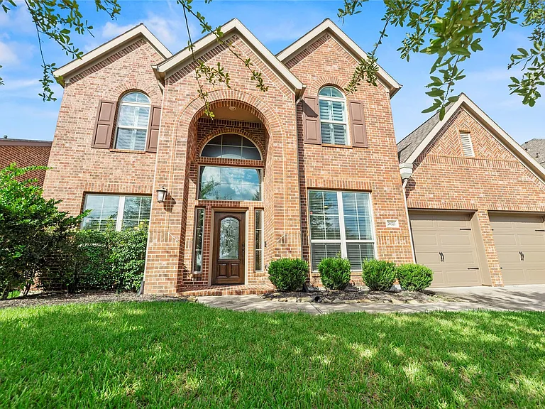 20323 Mary Point Ln — Photo 1