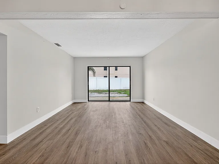 9824 Pocono St #9824 — Photo 10