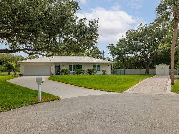 310 28th Court SW, Vero Beach, FL 32968