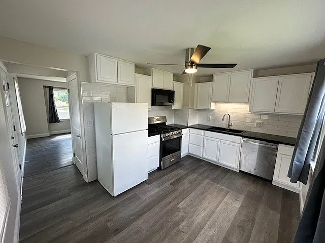 3303 Blackstone Ave — Photo 4