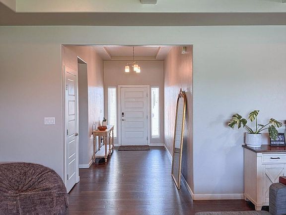 5th image of 3628 S Sunnyview Ave