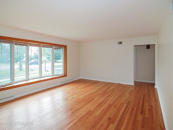 2nd image of 302 E Traube Ave