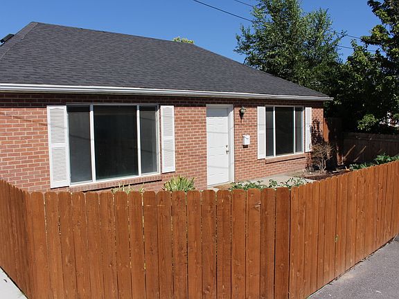 3rd image of 487 E Glorias Corner Ln