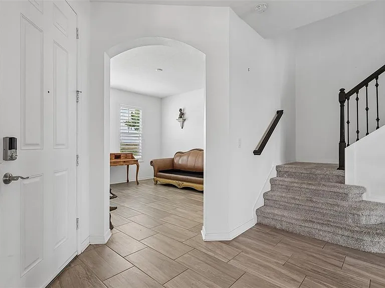 343 Blue Cypress Dr — Photo 6