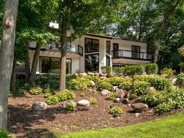 7009 Gleason Rd, Edina, MN 55439