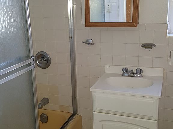 5th image of 7011 108th St #00